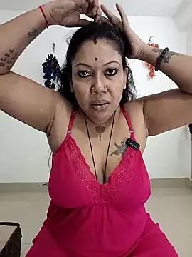 YOUR_LOVELY-40 on StripChat