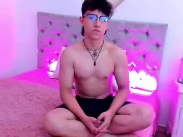 andrew_and_visenya on Chaturbate 