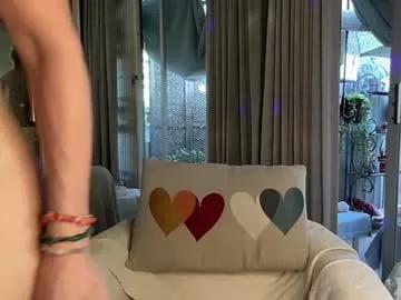 gl1tter_barbie on Chaturbate 