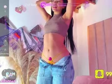 nicolle_hall18 on Chaturbate 