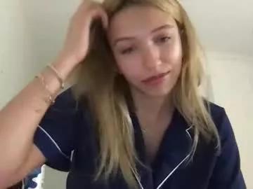 paigesylviaa on Chaturbate 