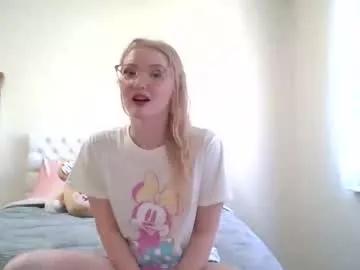 petite_cupcake on Chaturbate 