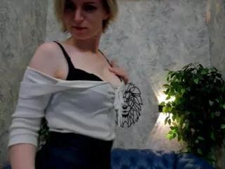 lena_paul on Flirt4Free 