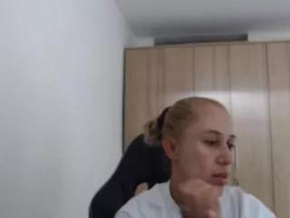 roxana_mature on Flirt4Free 