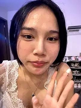 MinHee18 on StripChat 