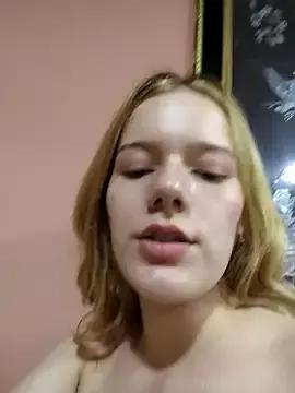 NicoleCut on StripChat 